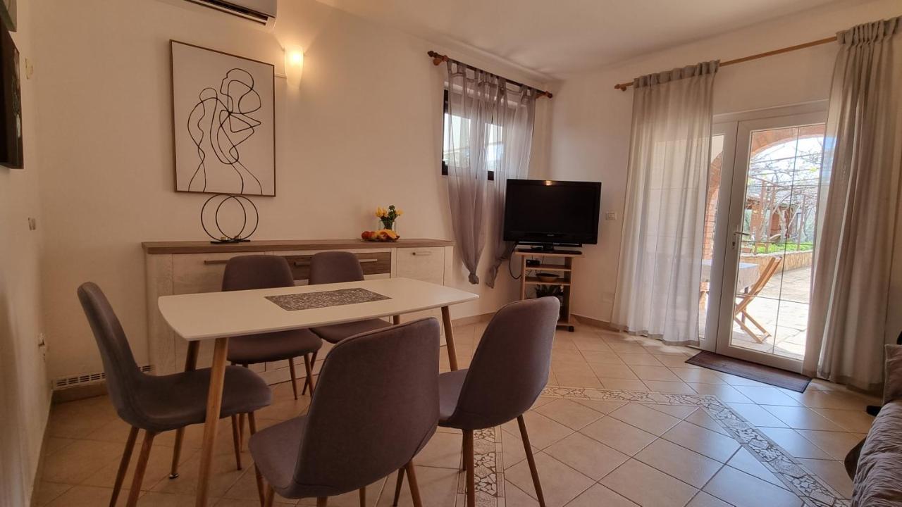 App Carla Διαμέρισμα Novigrad Istria Εξωτερικό φωτογραφία